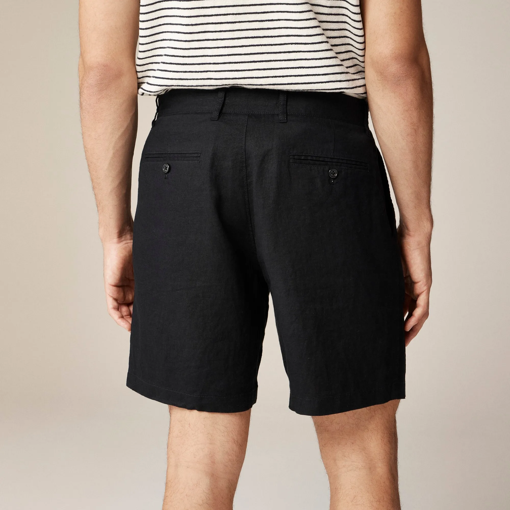 7.5'' pleated linen short