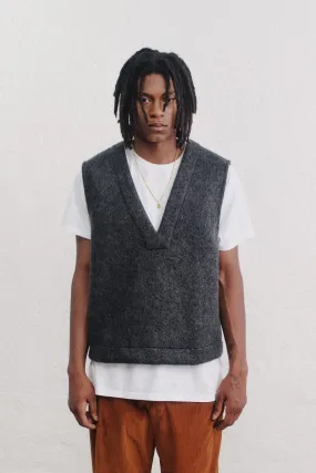 A Kind of Guise Ayavi Vest Boiled Mohairy Grey