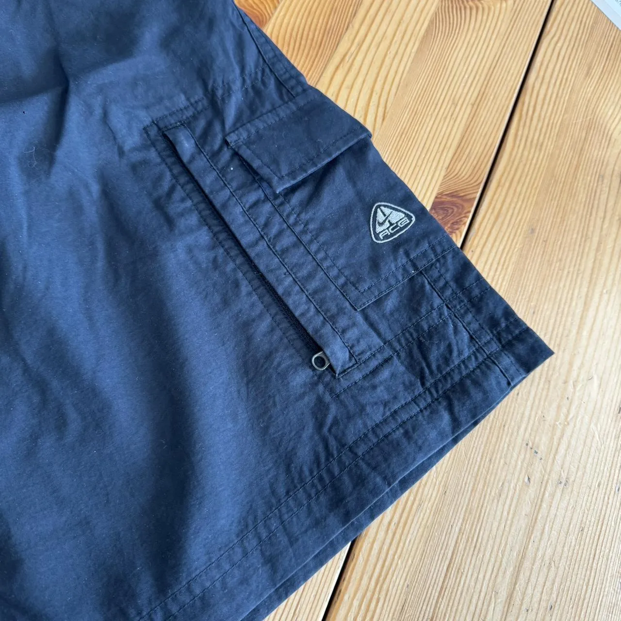 Authentic Vintage Nike ACG Tactical Shorts (32")