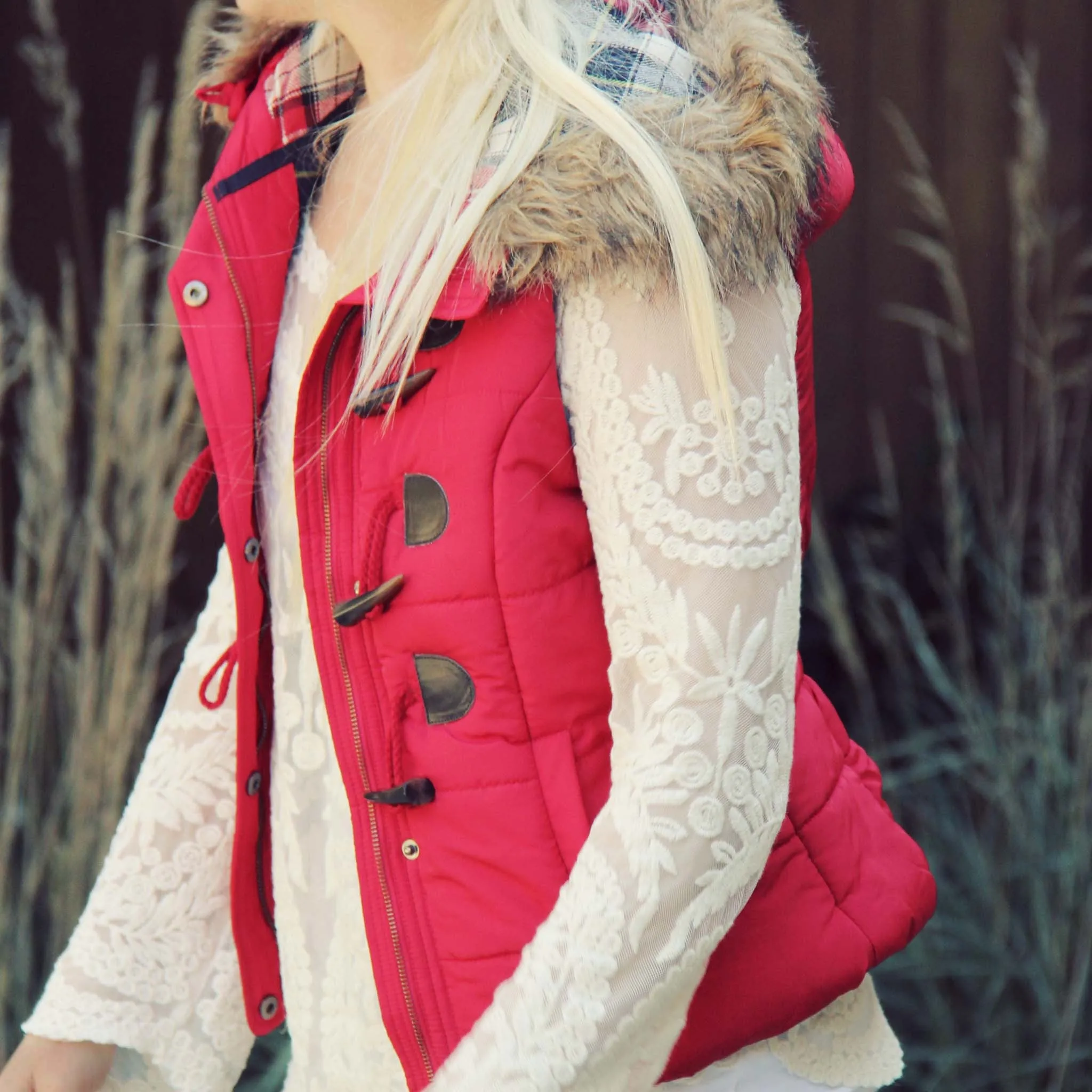 Cle Elum Vest in Red