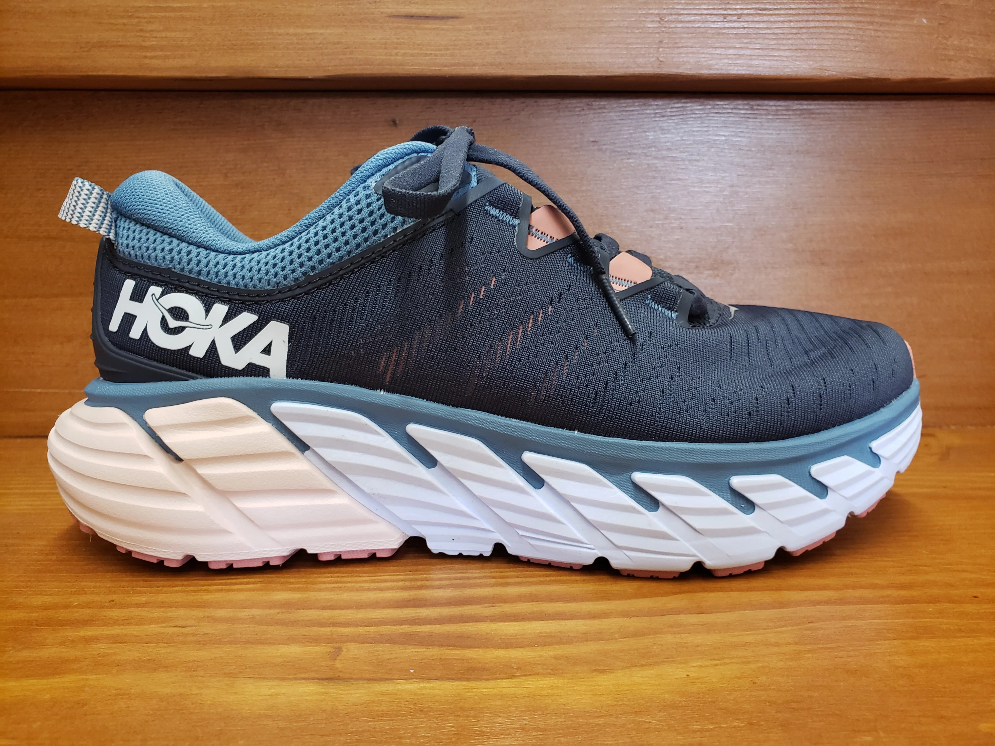 Hoka Gaviota 3 Ombre blue/Rosette 1113521OBRS & 1113523OBRS