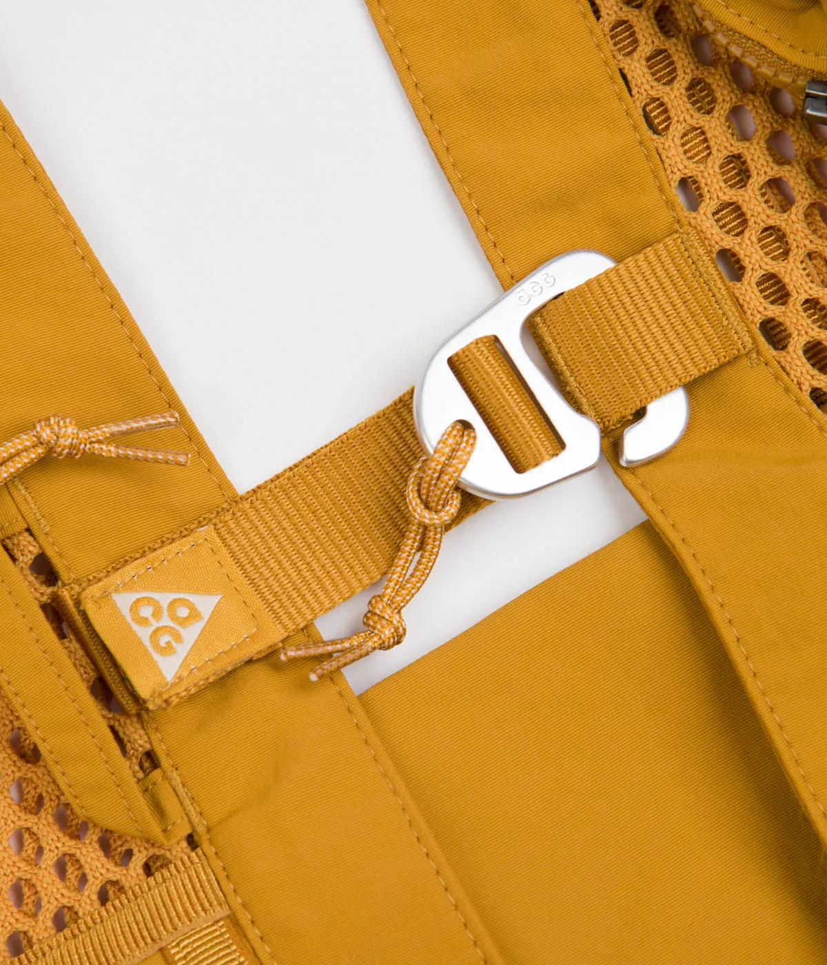 Nike ACG Buttles Vest - Gold Suede / Sanddrift / Sanddrift