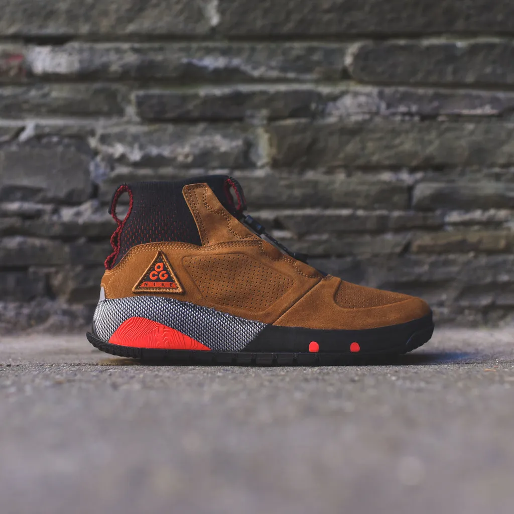 Nike     acg ruckel ridge