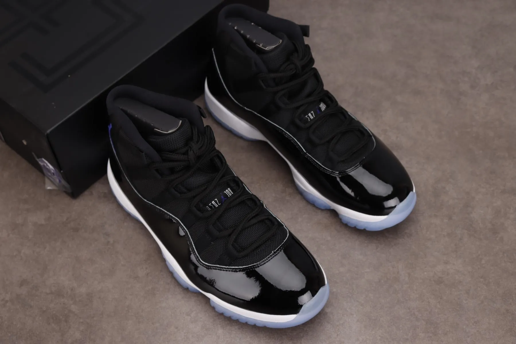 Nike Air Jordan 11 XI Retro Space Jam