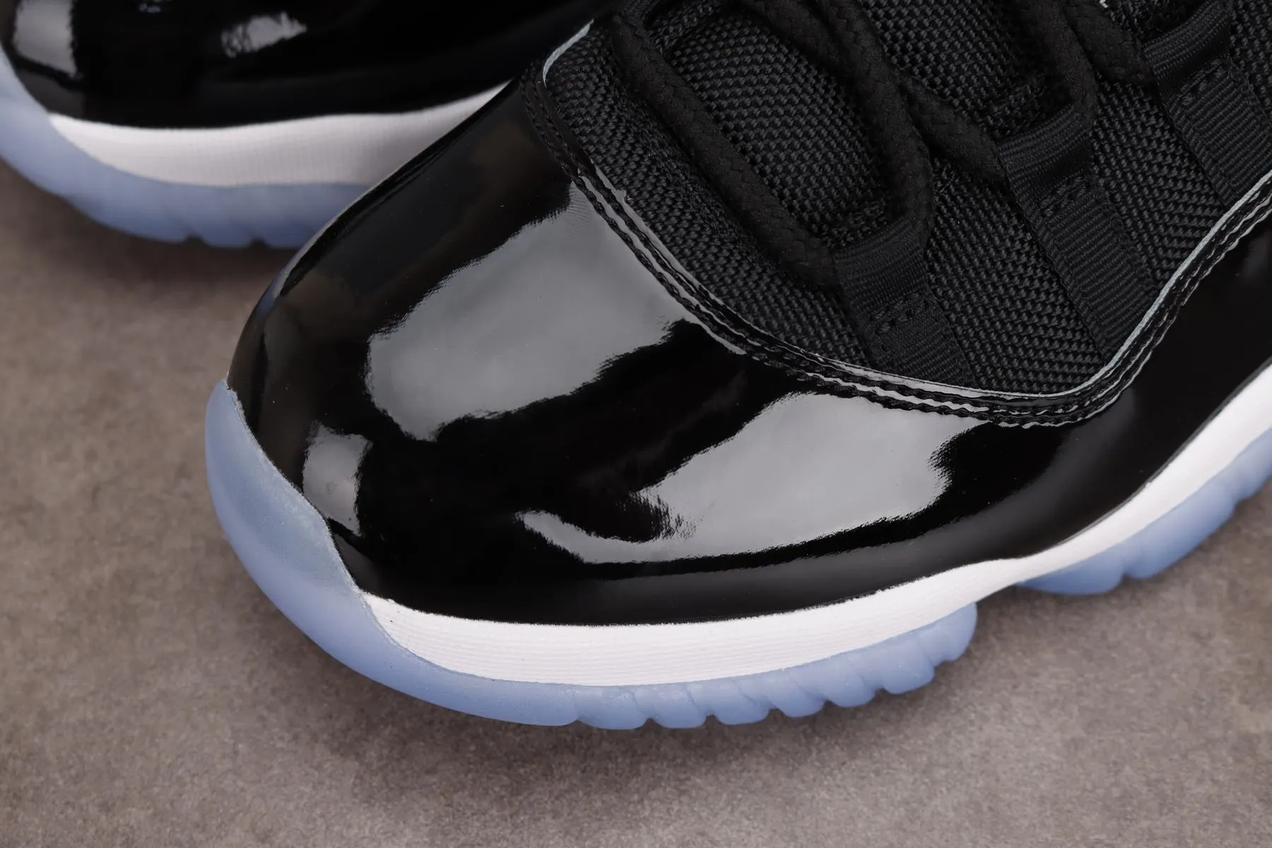 Nike Air Jordan 11 XI Retro Space Jam