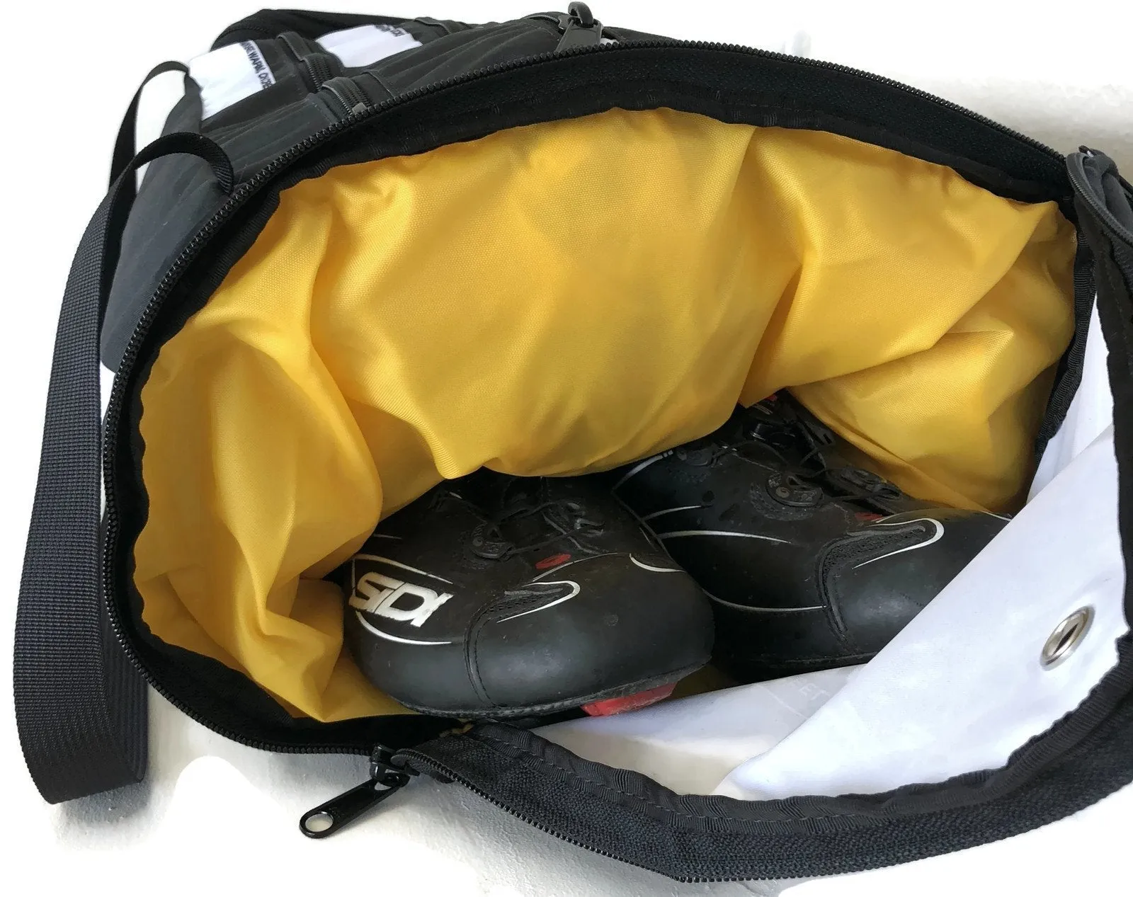 Team Raleigh 2024 CYCLING RACEDAY BAG