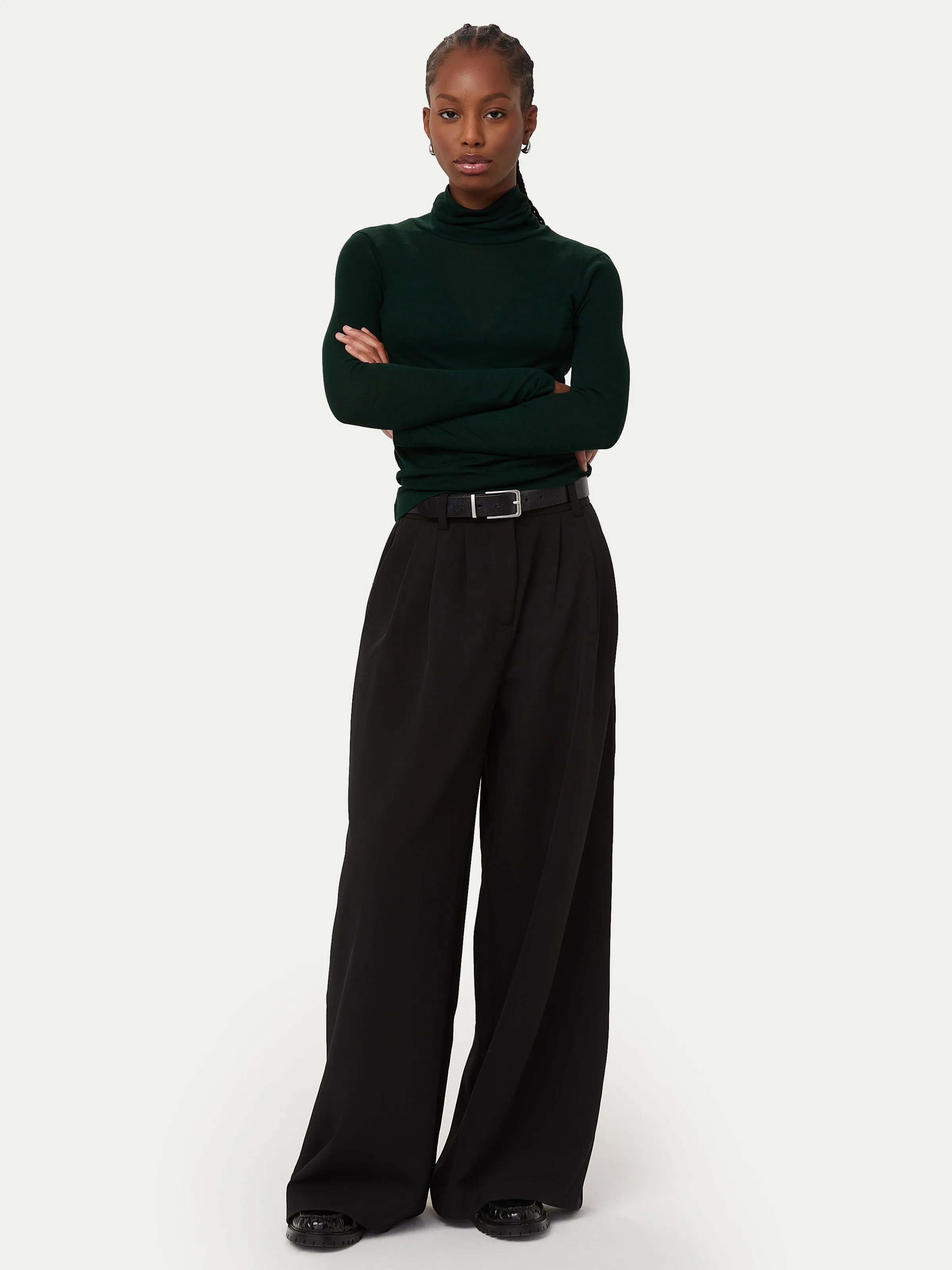 The Slim Fit Turtleneck in Pine Grove