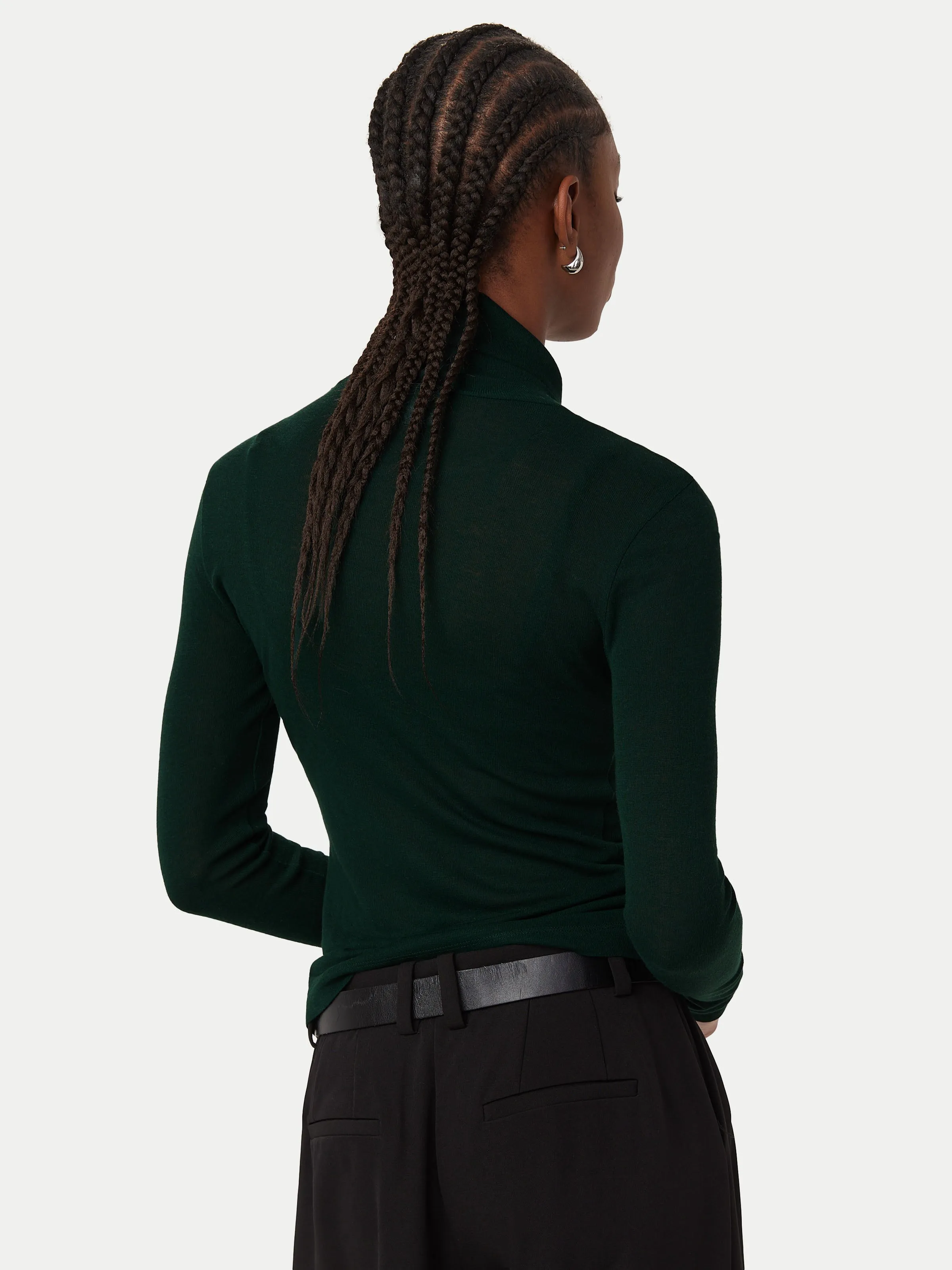 The Slim Fit Turtleneck in Pine Grove