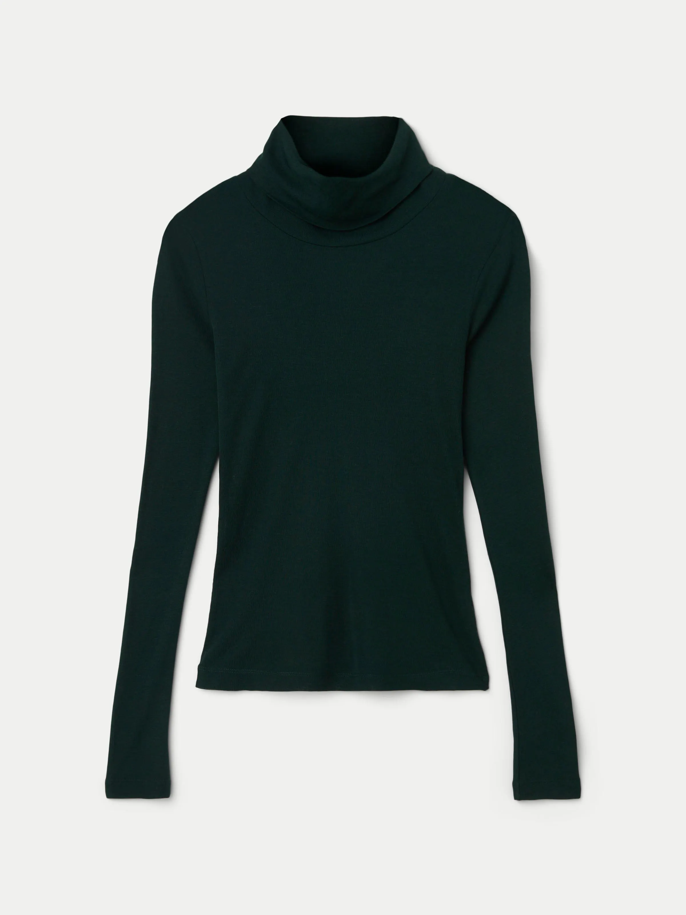 The Slim Fit Turtleneck in Pine Grove