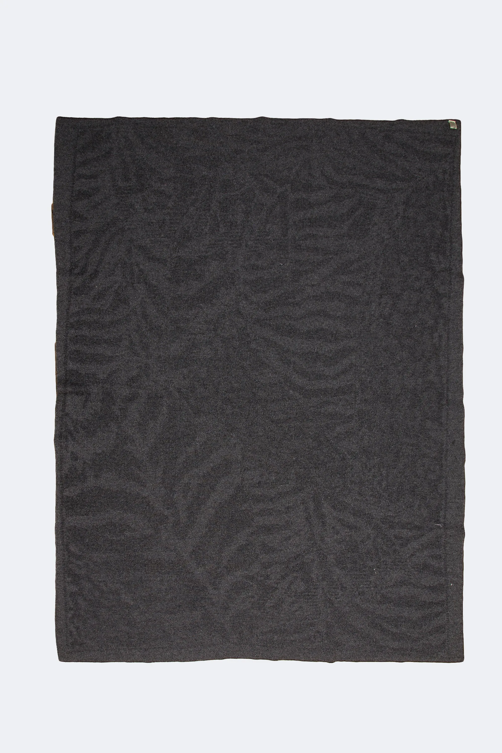 Zip jacquard blanket